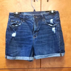 Old Navy High Rise Shorts in womens size 8